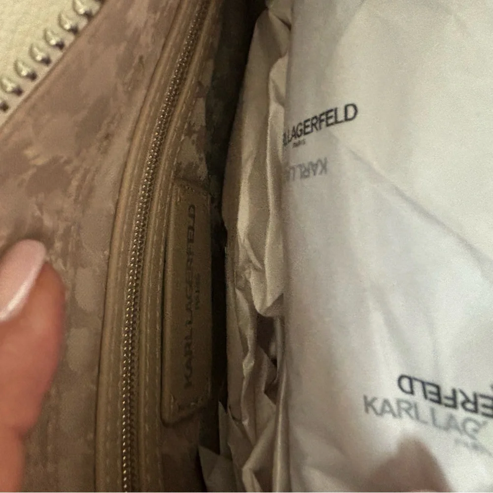 Karl Lagerfeld White Cross Body Bag with crystal Heart Embellishments - Picture 8 of 8